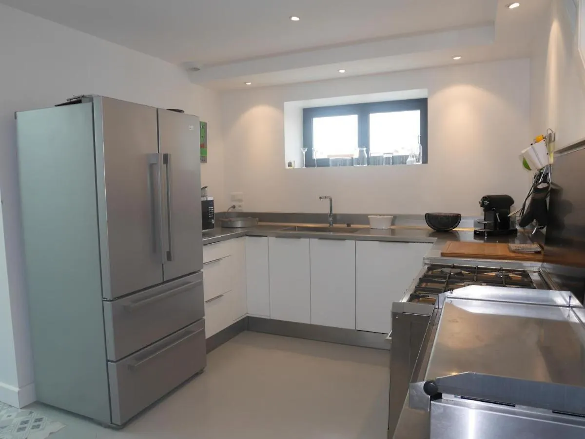 Beachfront Holiday Home, Penmarch-St Guenole