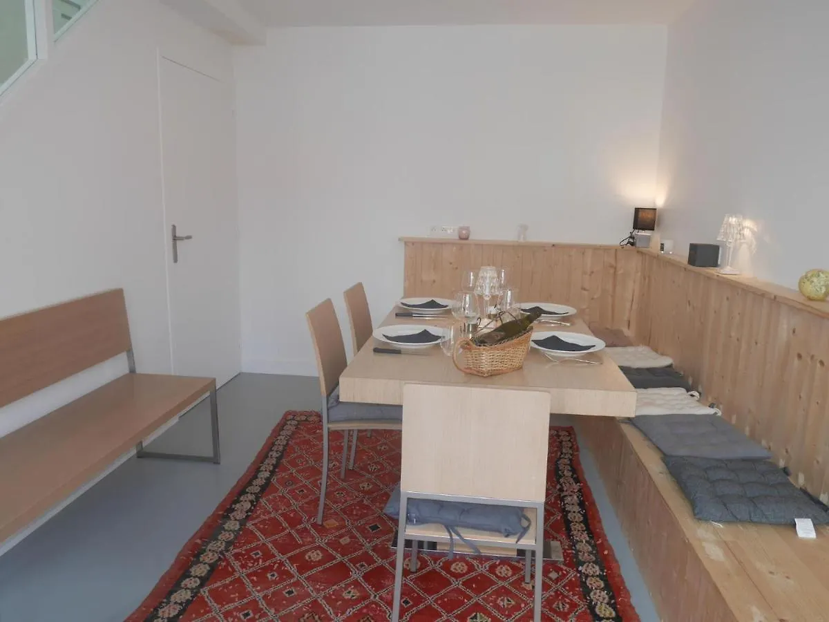 Beachfront Holiday Home, Penmarch-St Guenole 0*, Penmarc'h